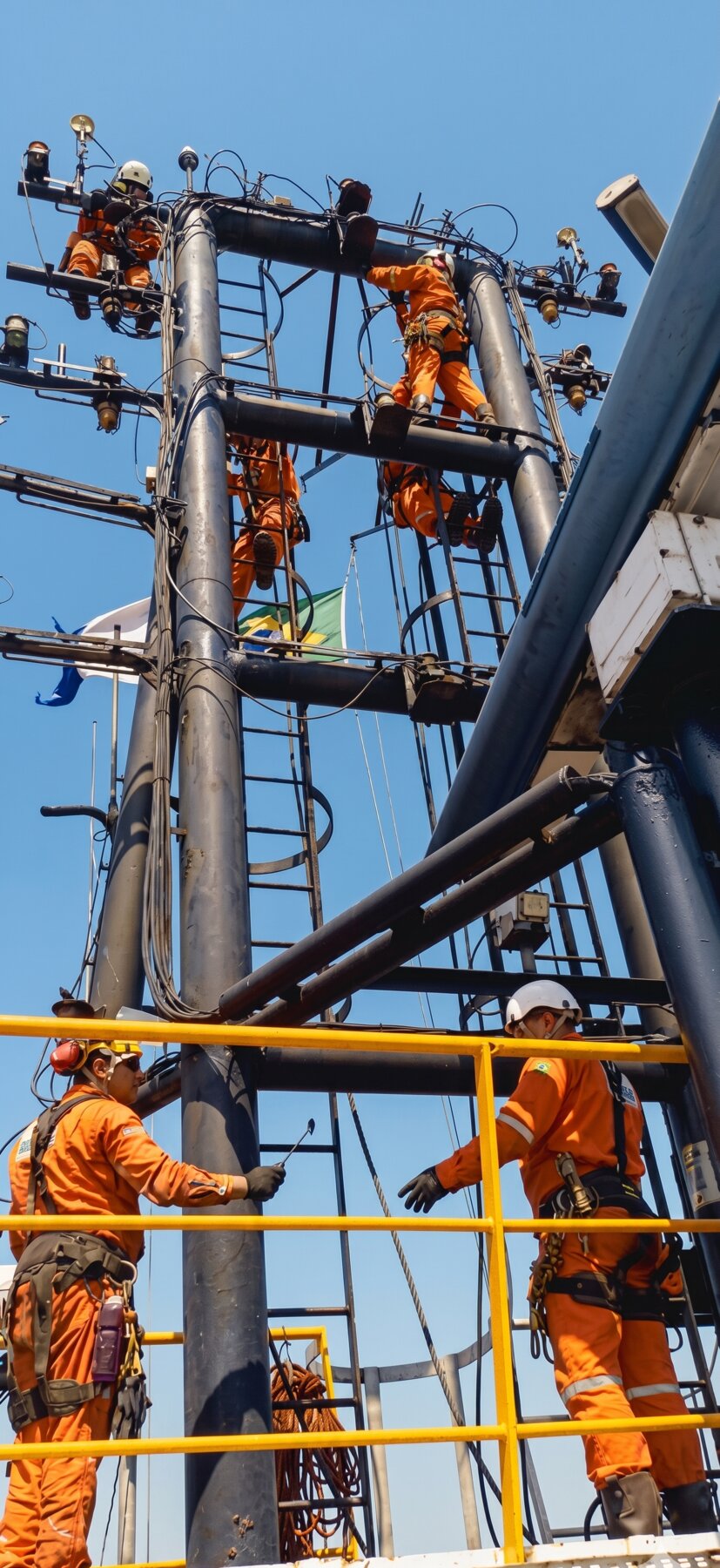 Equipe Abbanamar durante manutenção civil industrial
